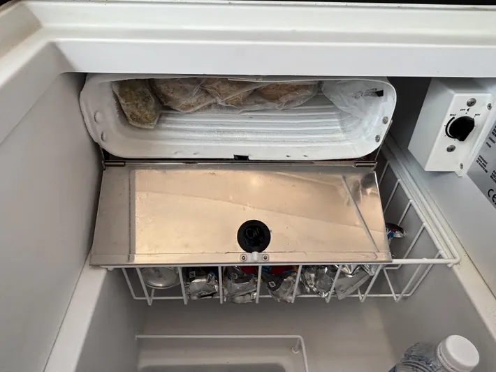 Aveyron Yacht Photos Pics 