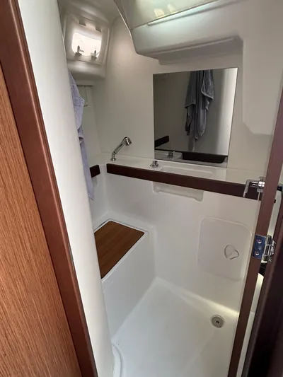 Aveyron Yacht Photos Pics 