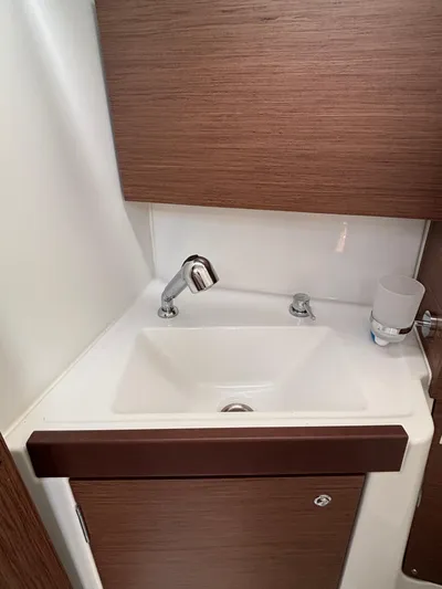 Aveyron Yacht Photos Pics 