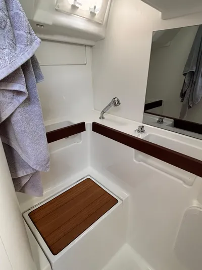 Aveyron Yacht Photos Pics 