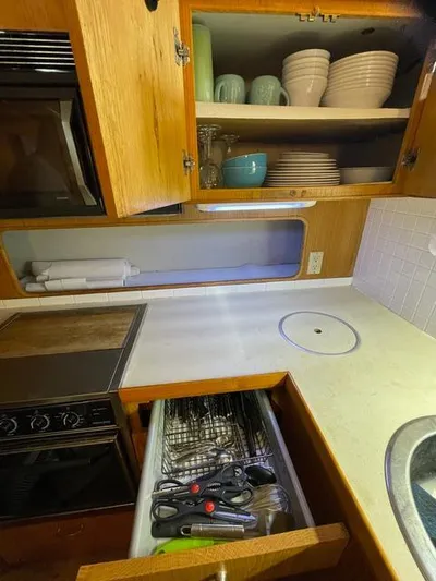 Molly Starr Yacht Photos Pics 