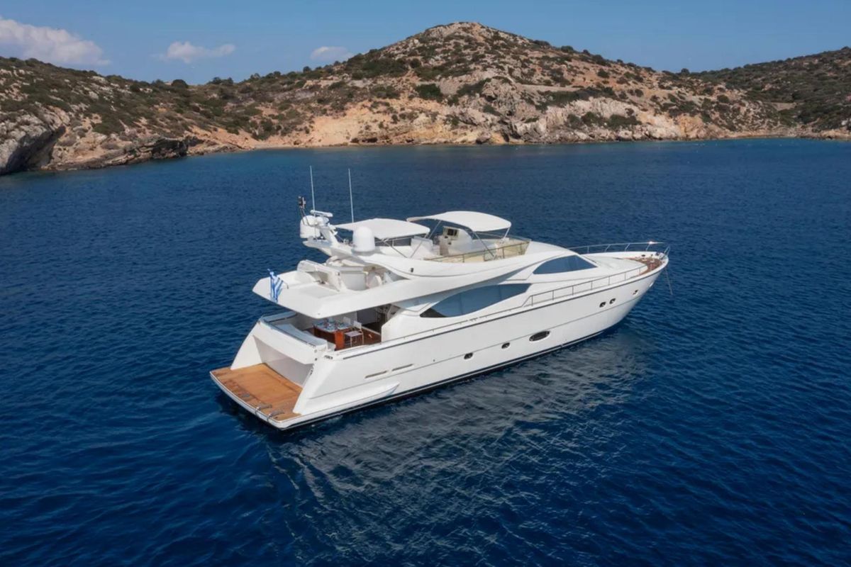 2003 Ferretti Yachts 76 