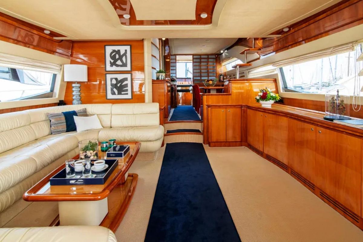 2003 Ferretti Yachts 76 