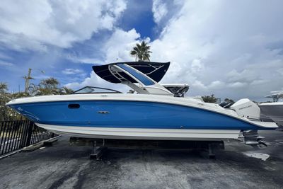 Sea Ray SDX 270 Outboard