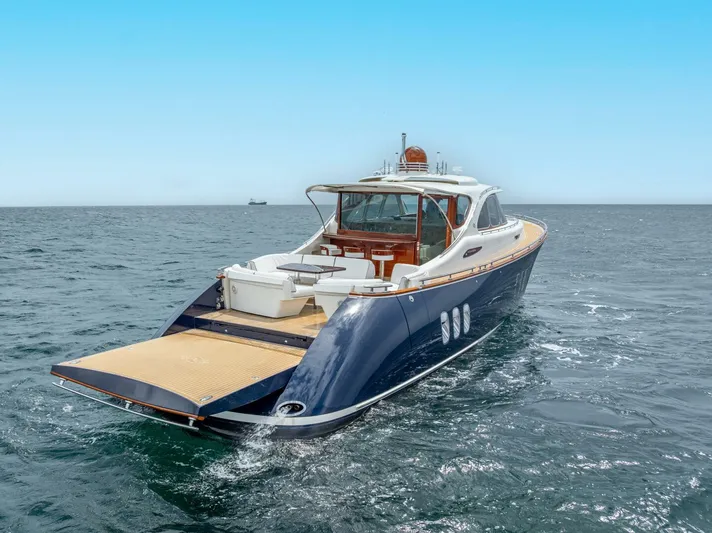 Shaken Not Stirred Yacht Photos Pics 