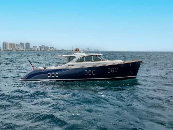 Shaken Not Stirred Yacht Photos Pics 