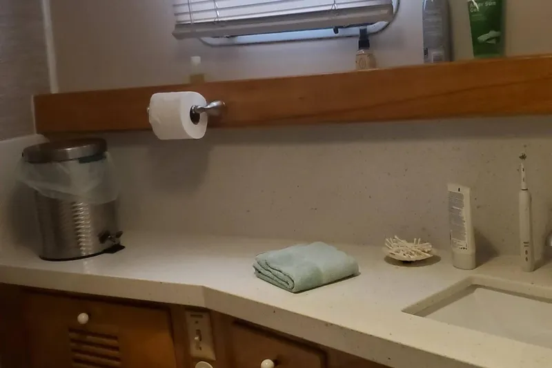 Regal Countess Yacht Photos Pics Bathroom interior of 1965 Tacoma Boat Works Bill Garden Motor Yacht.