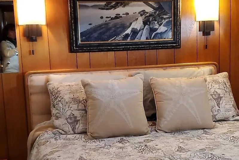 Regal Countess Yacht Photos Pics Cozy bedroom in 1965 Tacoma Boat Works Bill Garden Motor Yacht with nautical decor.