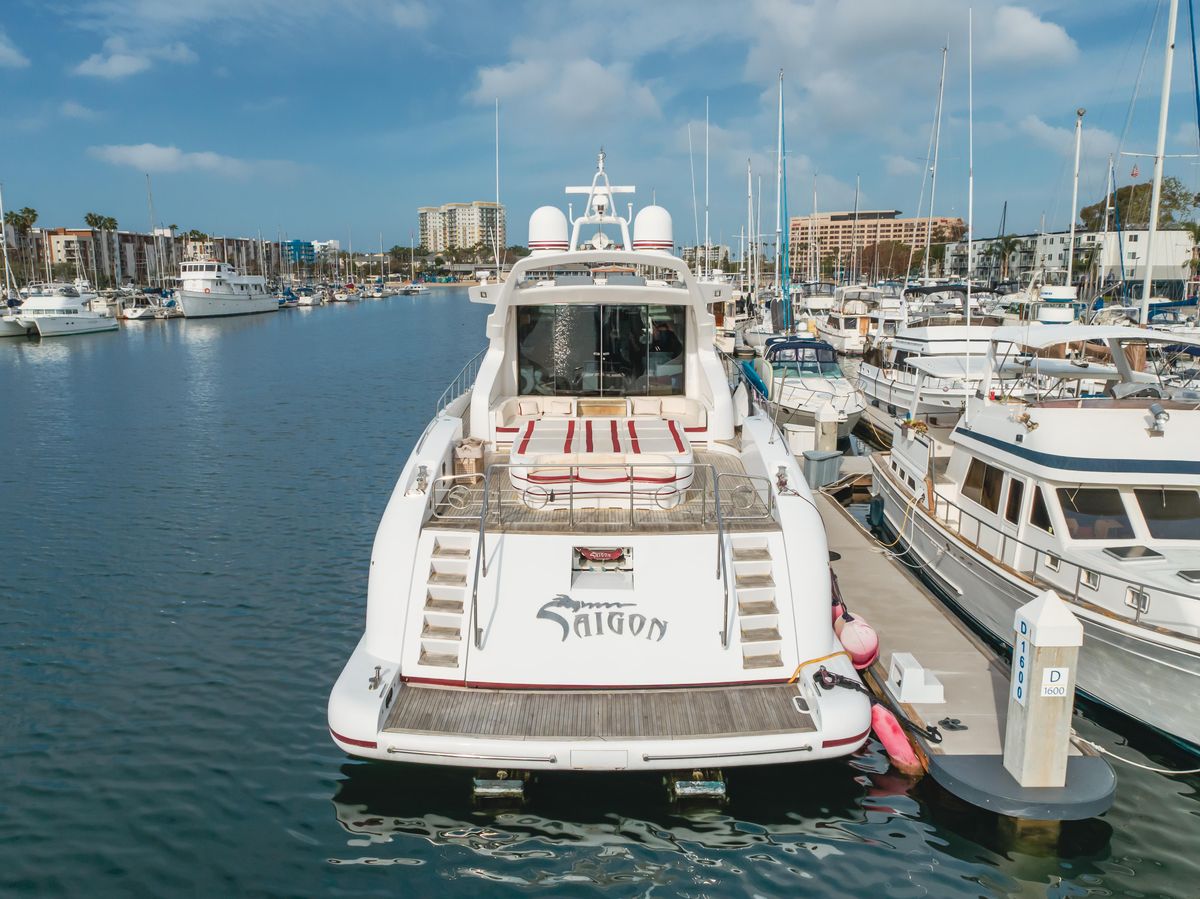 2004 Mangusta 105 