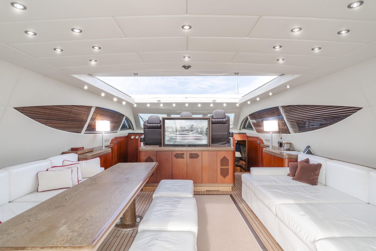 2004 Mangusta 105 