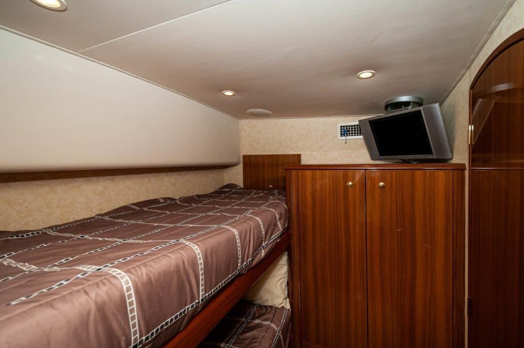 2006 Viking 45 