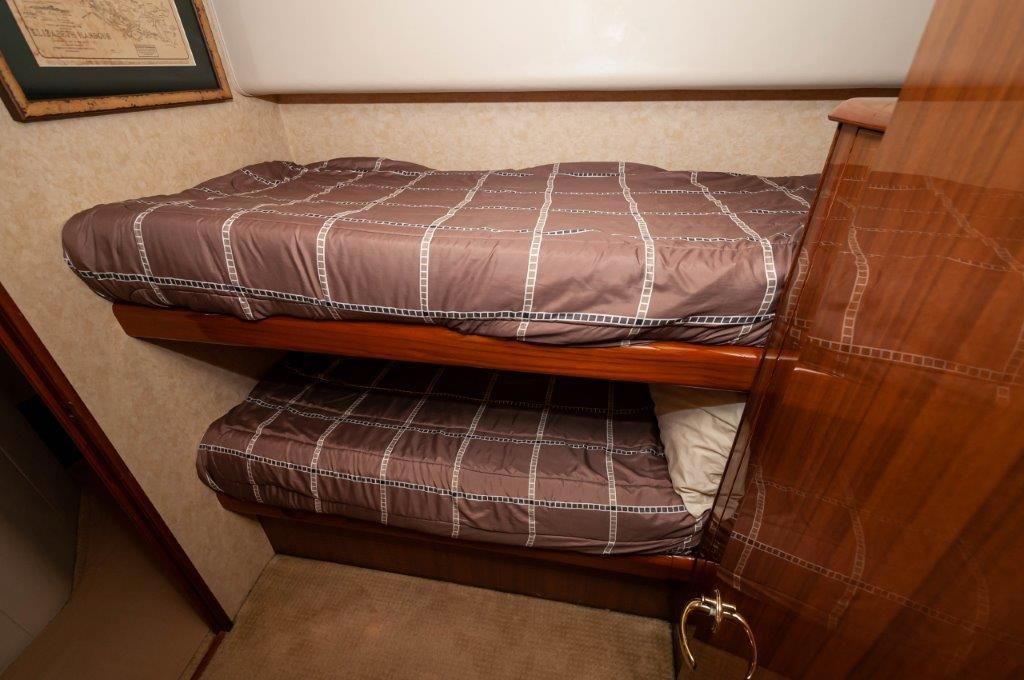 2006 Viking 45 