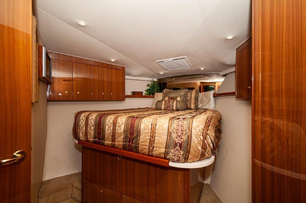 2006 Viking 45 