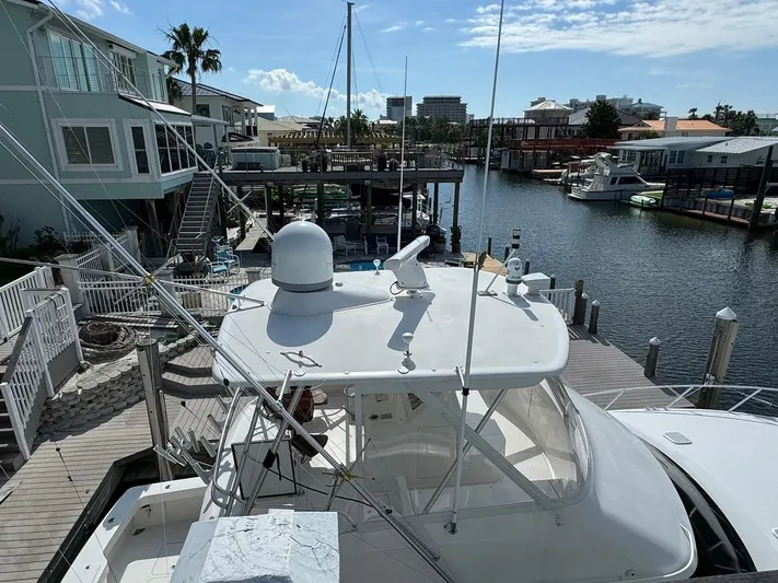  Yacht Photos Pics 2006 45 Viking Convertible Equipment