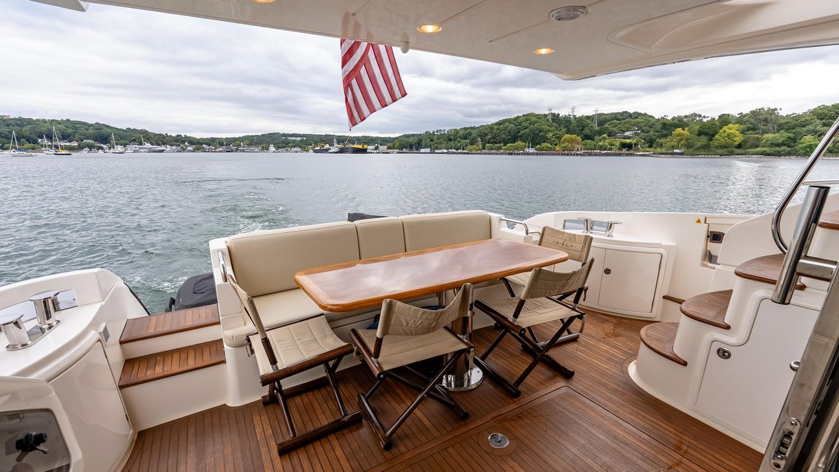 2011 Azimut 58 