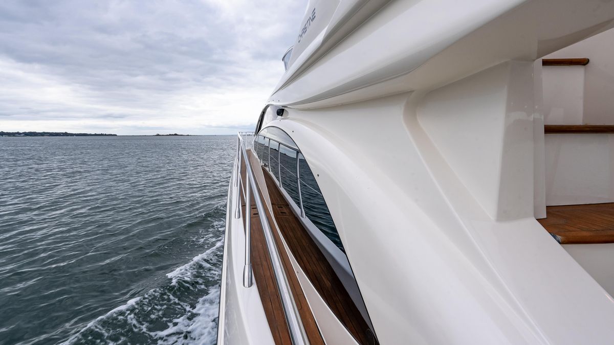 2011 Azimut 58 