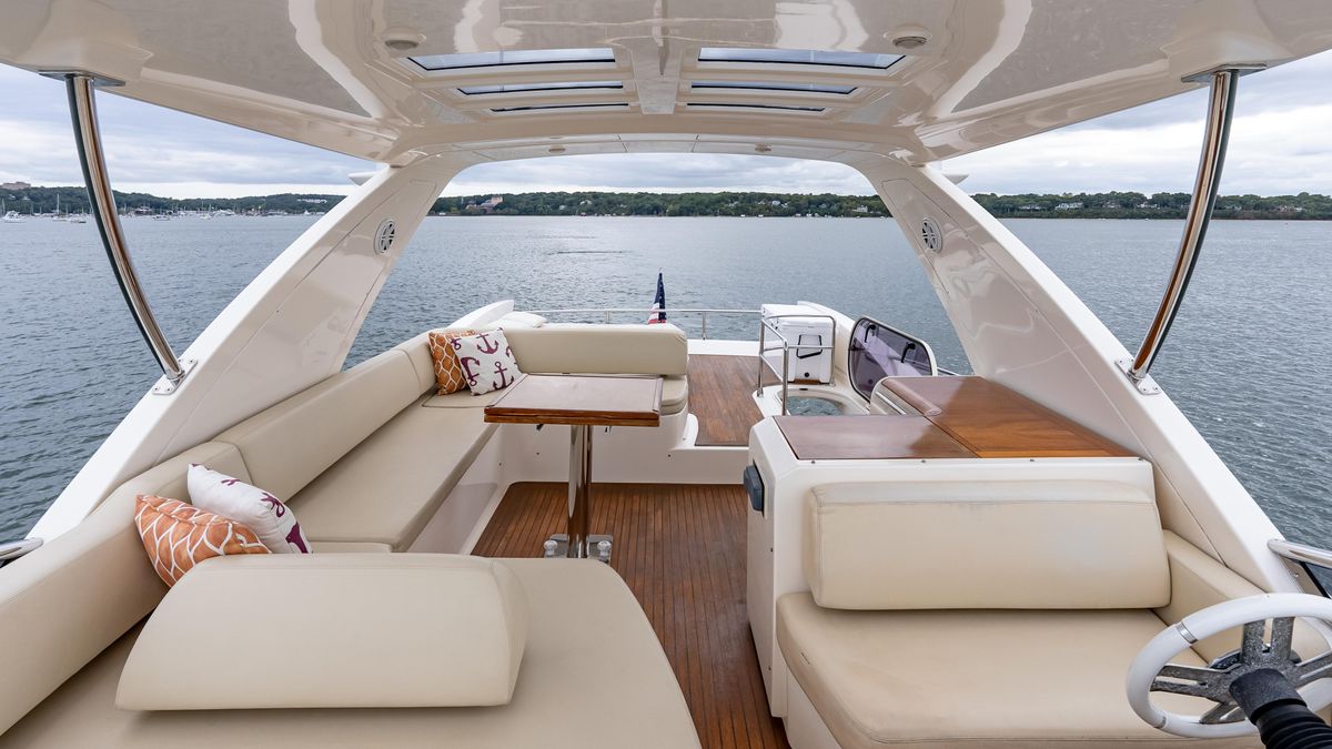 2011 Azimut 58 