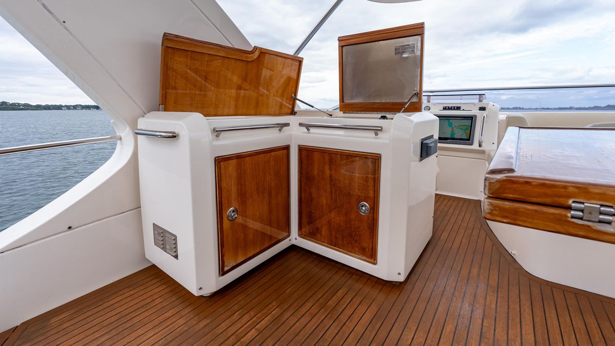 2011 Azimut 58 