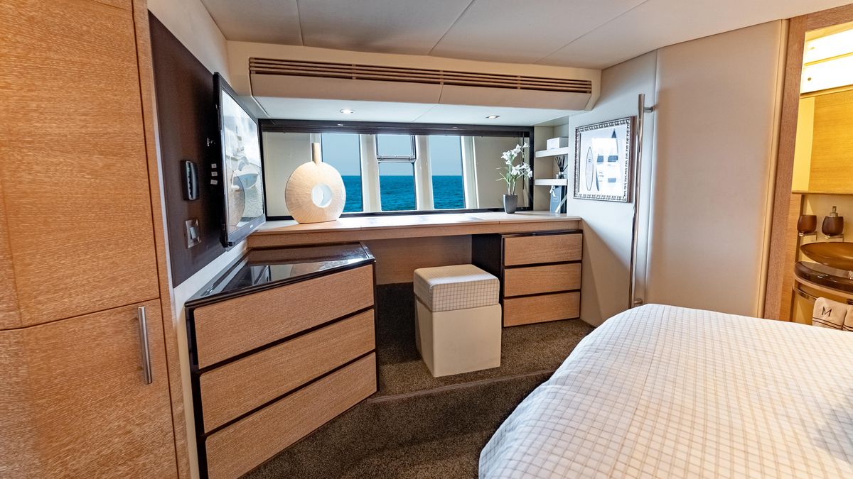 2011 Azimut 58 