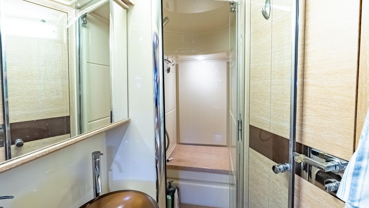 2011 Azimut 58 