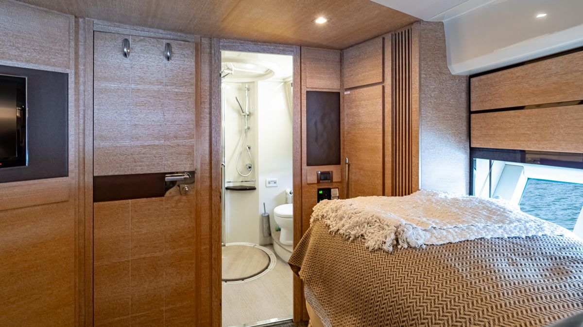 2011 Azimut 58 