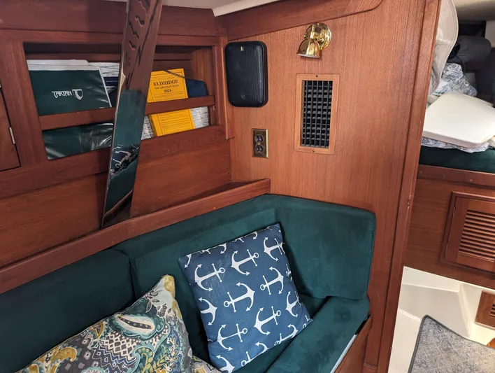 Highlander Yacht Photos Pics Tartan 3500 Highlander