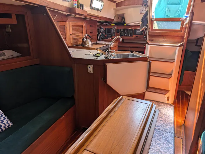 Highlander Yacht Photos Pics Tartan 3500 Highlander