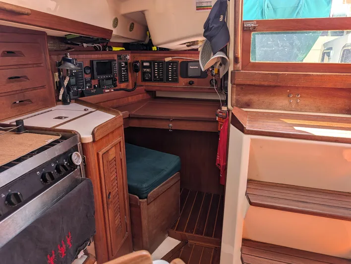 Highlander Yacht Photos Pics Tartan 3500 Highlander