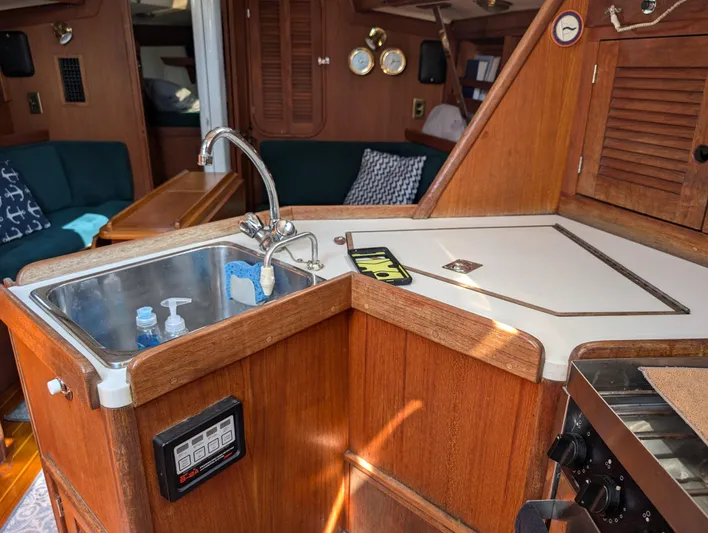 Highlander Yacht Photos Pics Tartan 3500 Highlander