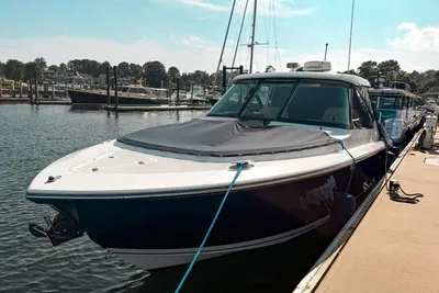 Pursuit DC 325 Dual Console
