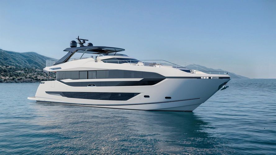2026 Sunseeker 94 Yacht