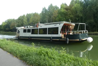 1981 Nauticus Bougainvillier