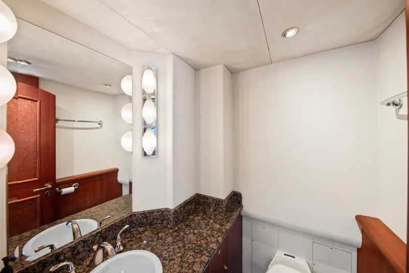 Fansea Yacht Photos Pics Luxurious bathroom in 1998 Westport Sovereign yacht with granite countertop and modern fixtures.