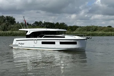 2024 Delphia 11 Sedan
