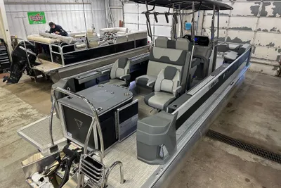 Tahoe GEOfish 200HP CRF 2585 Tritoon