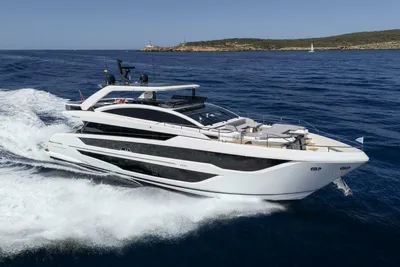 Pearl 82