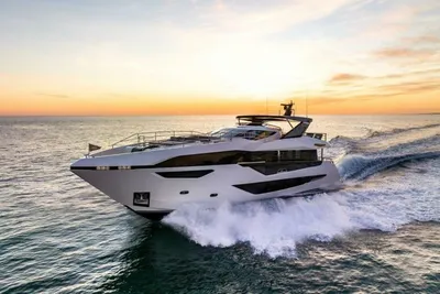 Sunseeker 100 Yacht
