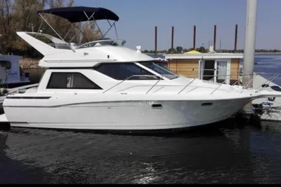 1998 Bayliner 3258 Avanti