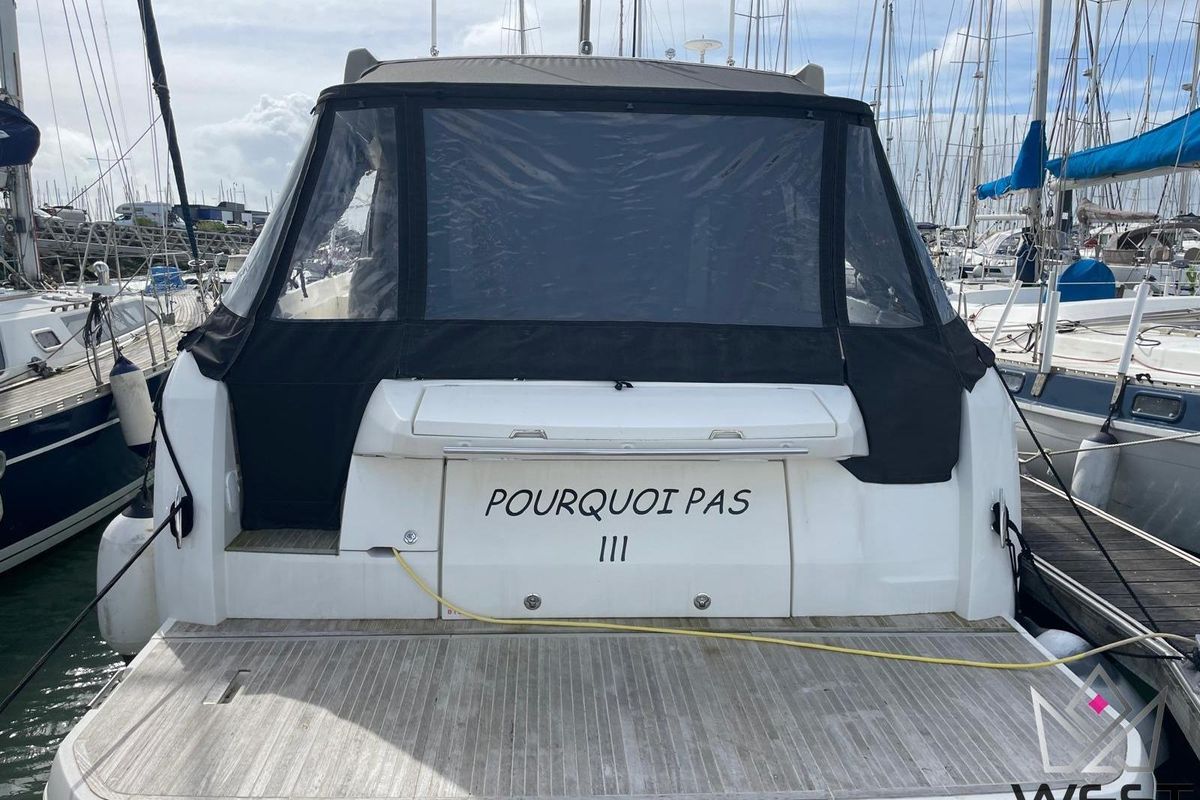 2023 Prestige 42 