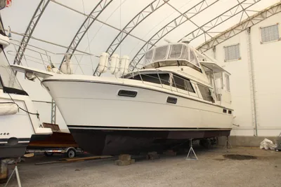 Carver 4207 Aft Cabin Motor Yacht