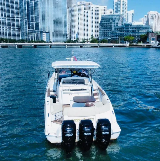 Sessa Marine Key Largo Yacht Photos Pics 