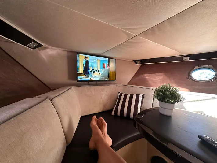 Sessa Marine Key Largo Yacht Photos Pics 