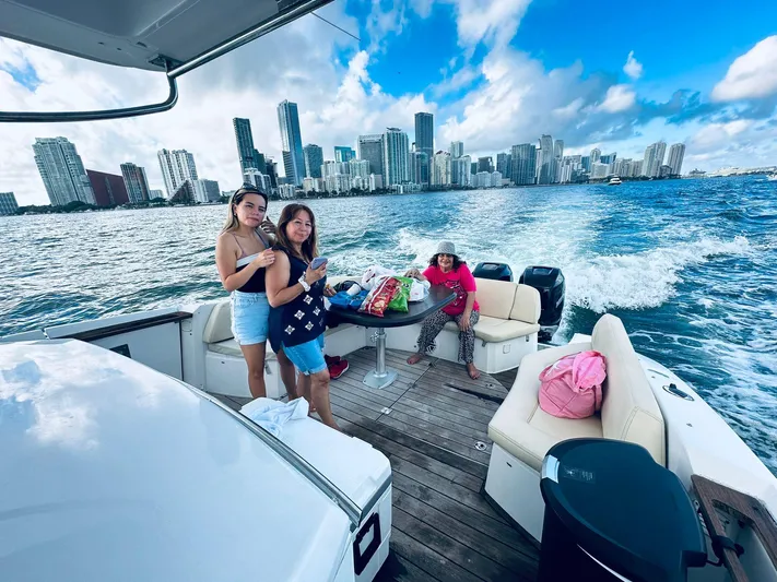 Sessa Marine Key Largo Yacht Photos Pics 