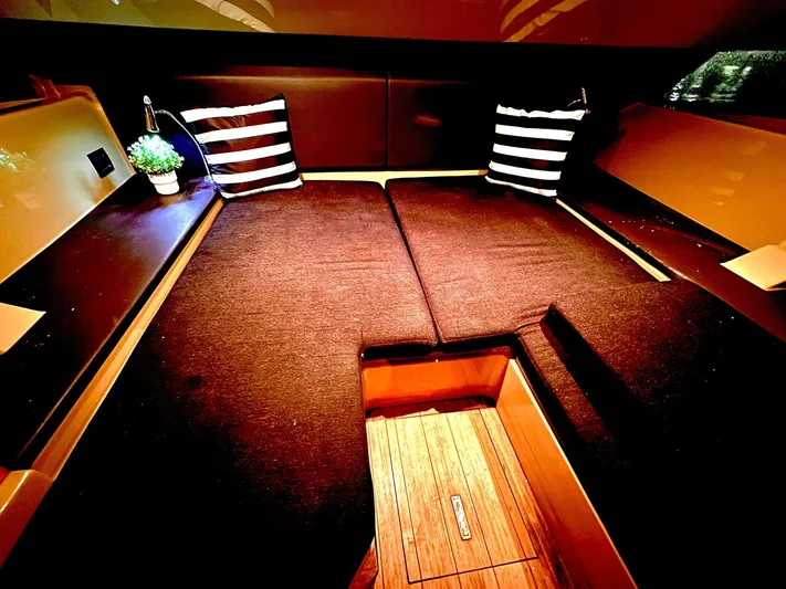 Sessa Marine Key Largo Yacht Photos Pics 