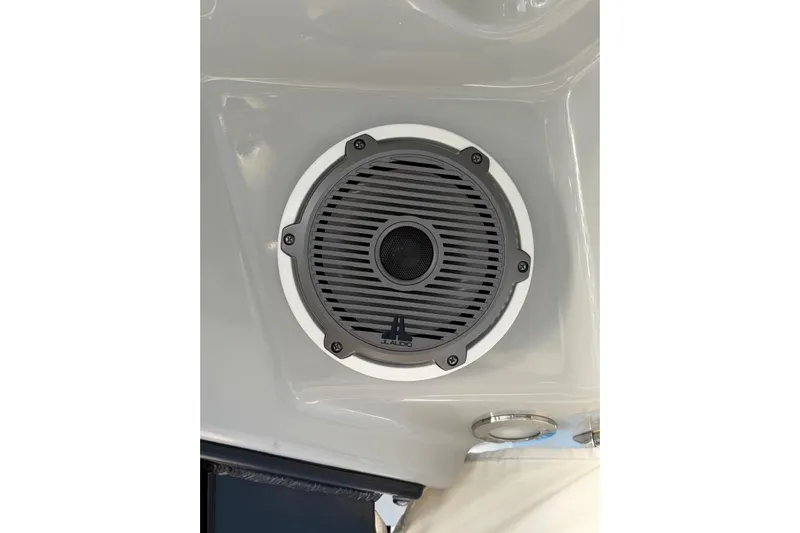  Yacht Photos Pics Speaker on 2022 Boston Whaler 405 Conquest boat, featuring JL Audio marine sound system.
