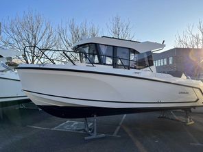 2022 Quicksilver 805 Pilothouse