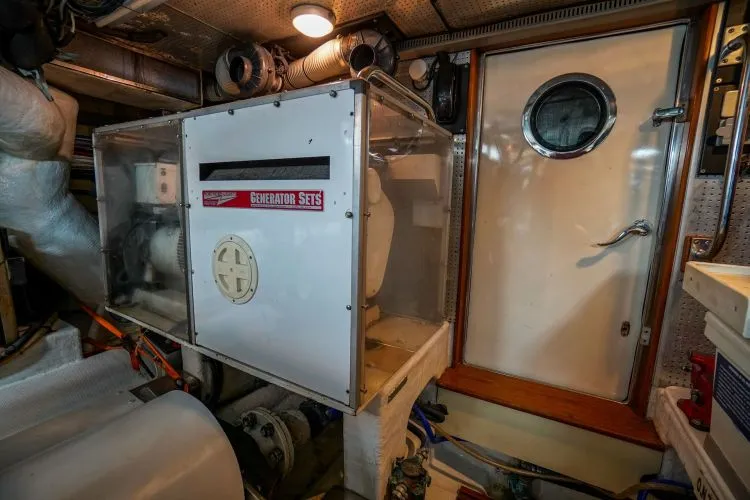 The Garlic Yacht Photos Pics 2003 Marlow 70e - Image 44