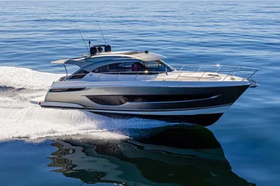 2026 Riviera 4600 Sport Yacht