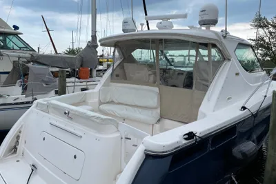 Tiara Yachts 4300 Sovran
