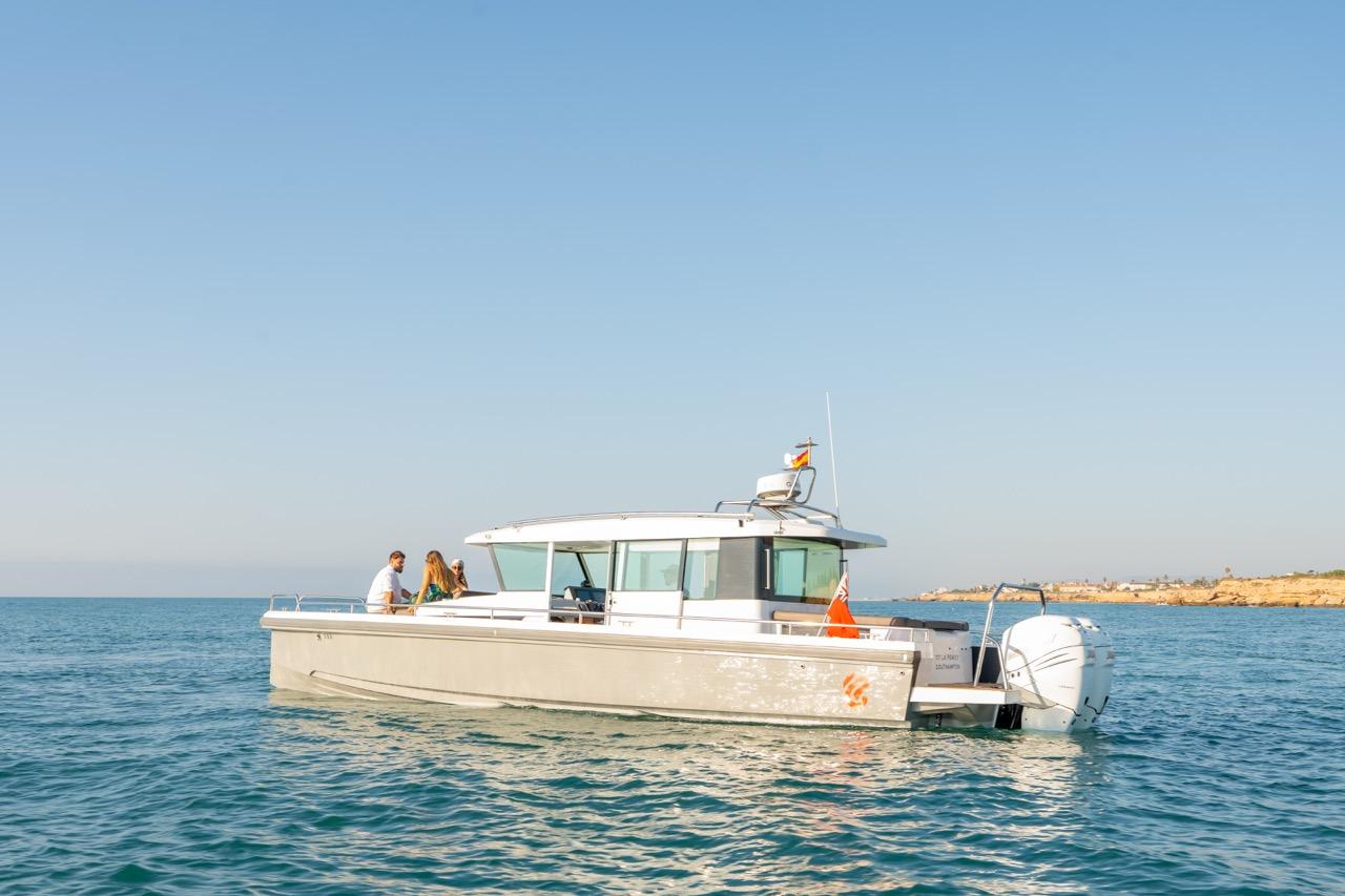 2016 Axopar 37 XC Cross Cabin